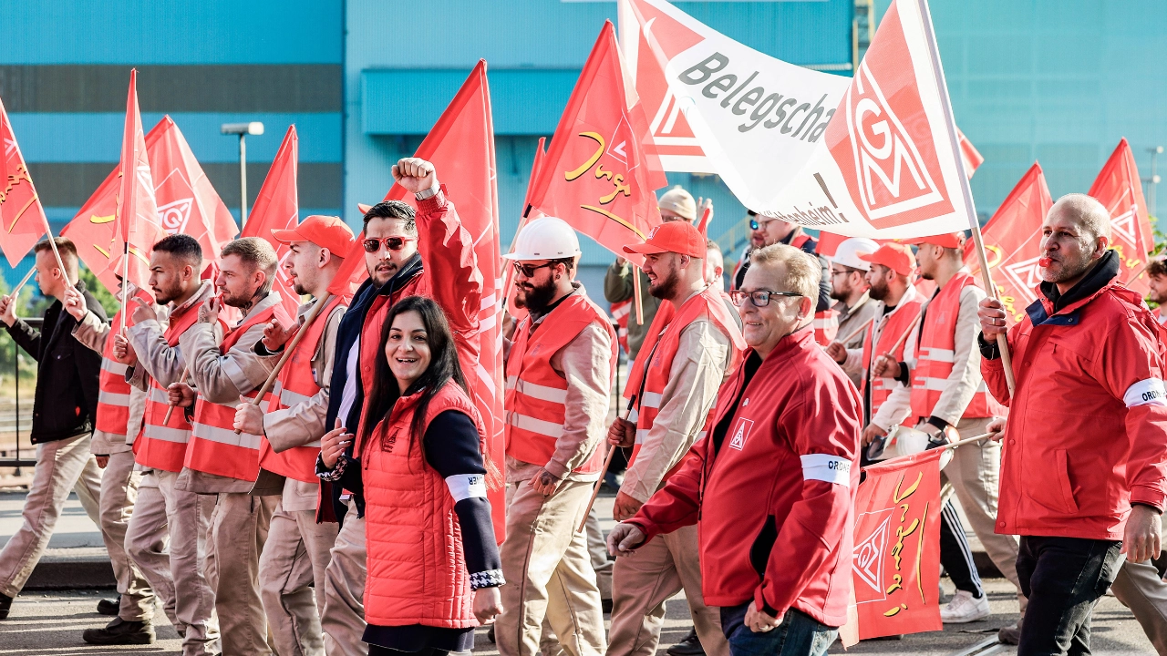 Tarifrunde Eisen und Stahl: Warnstreik Thyssenkrupp Steel Duisburg