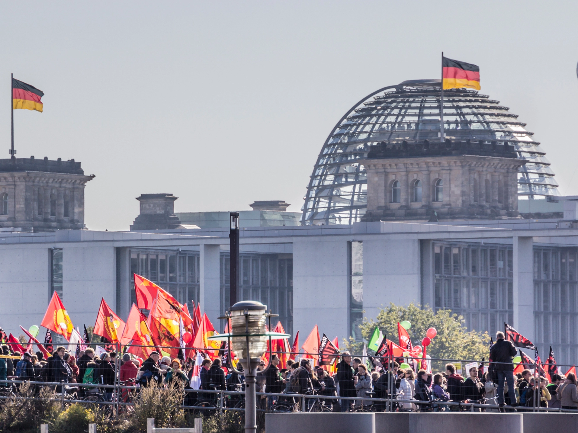 Demonstration gegen TTIP und CETA am 10.10.2015 in Berlin mit 25.000 Teilnehmern