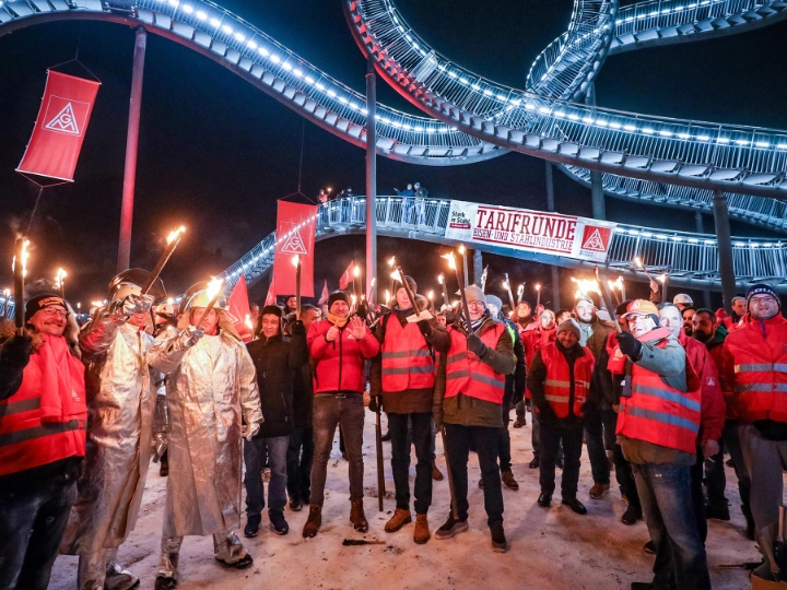 Nachtaktion - Tarifrunde Stahl 2019 in Duisburg